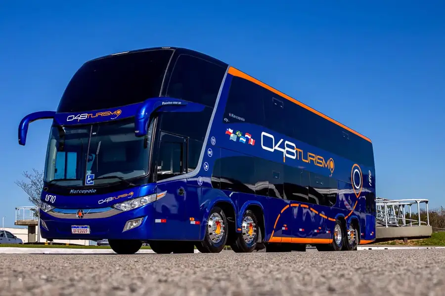 Double Decker azul e laranja da 048 Turismo